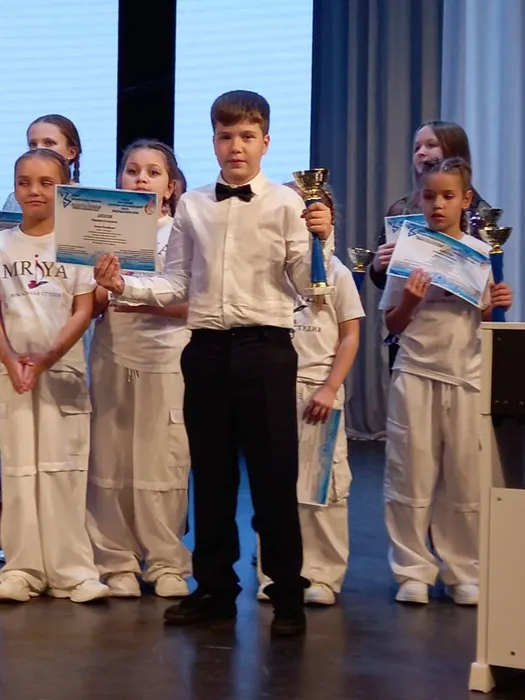 photo_5312404160793743098_y (1)