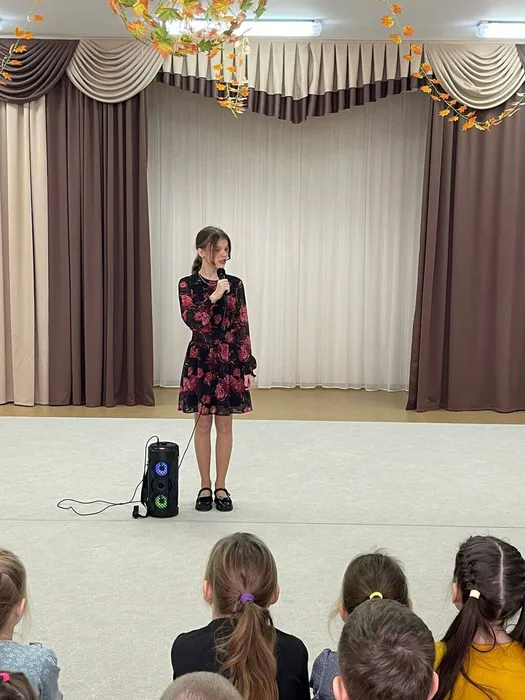 photo_5327809778984020771_y