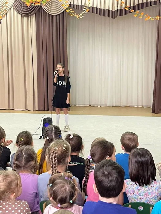 photo_5327809778984020773_y