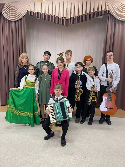 photo_5327809778984020770_y