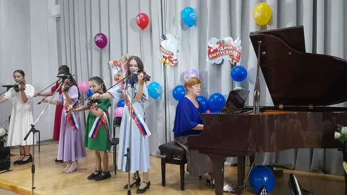 photo_5325977399906659406_y