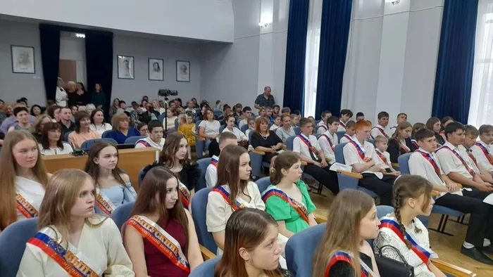 photo_5325977399906659404_y