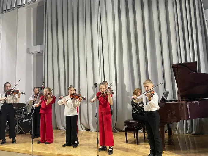 photo_5330479852777761258_y